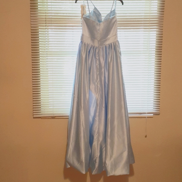 Formal dress - Picture 10 of 11